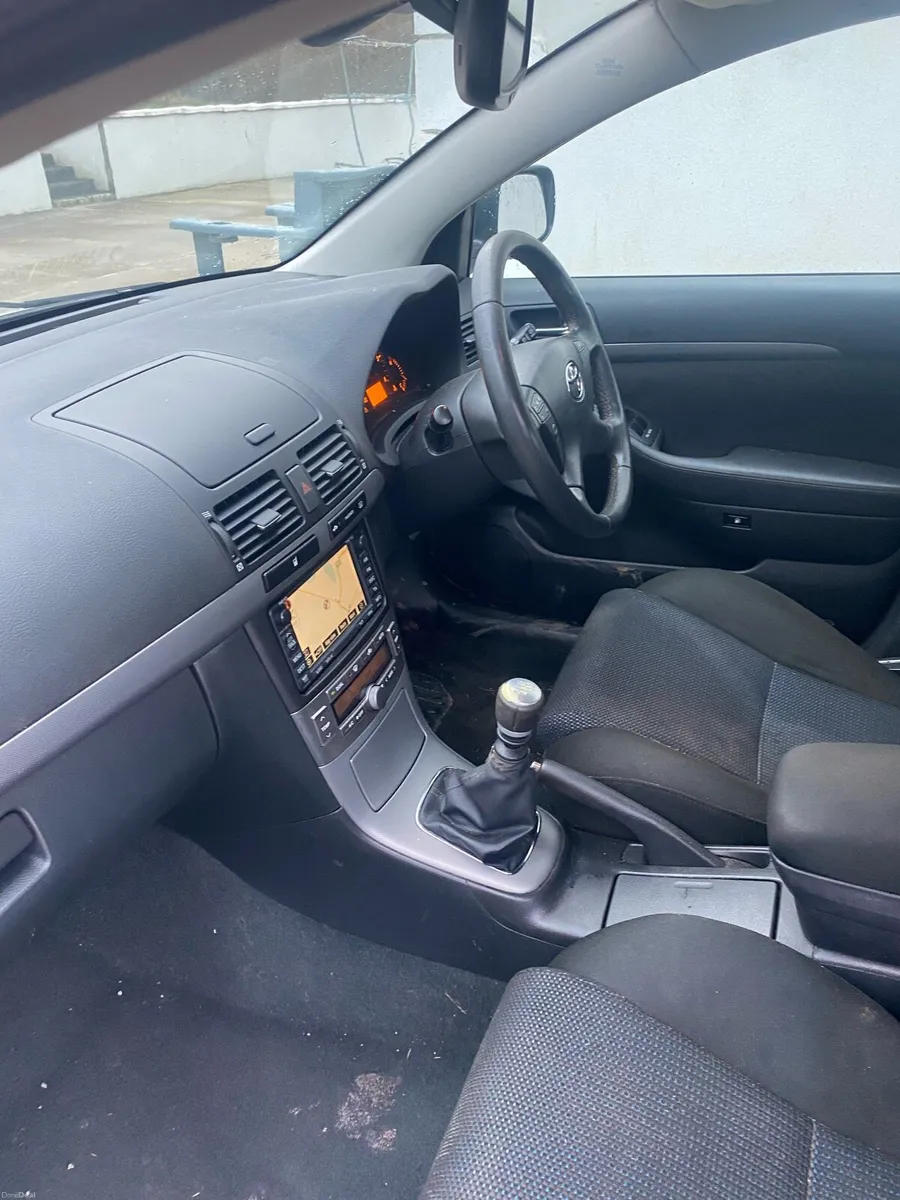 Toyota avensis - Image 2