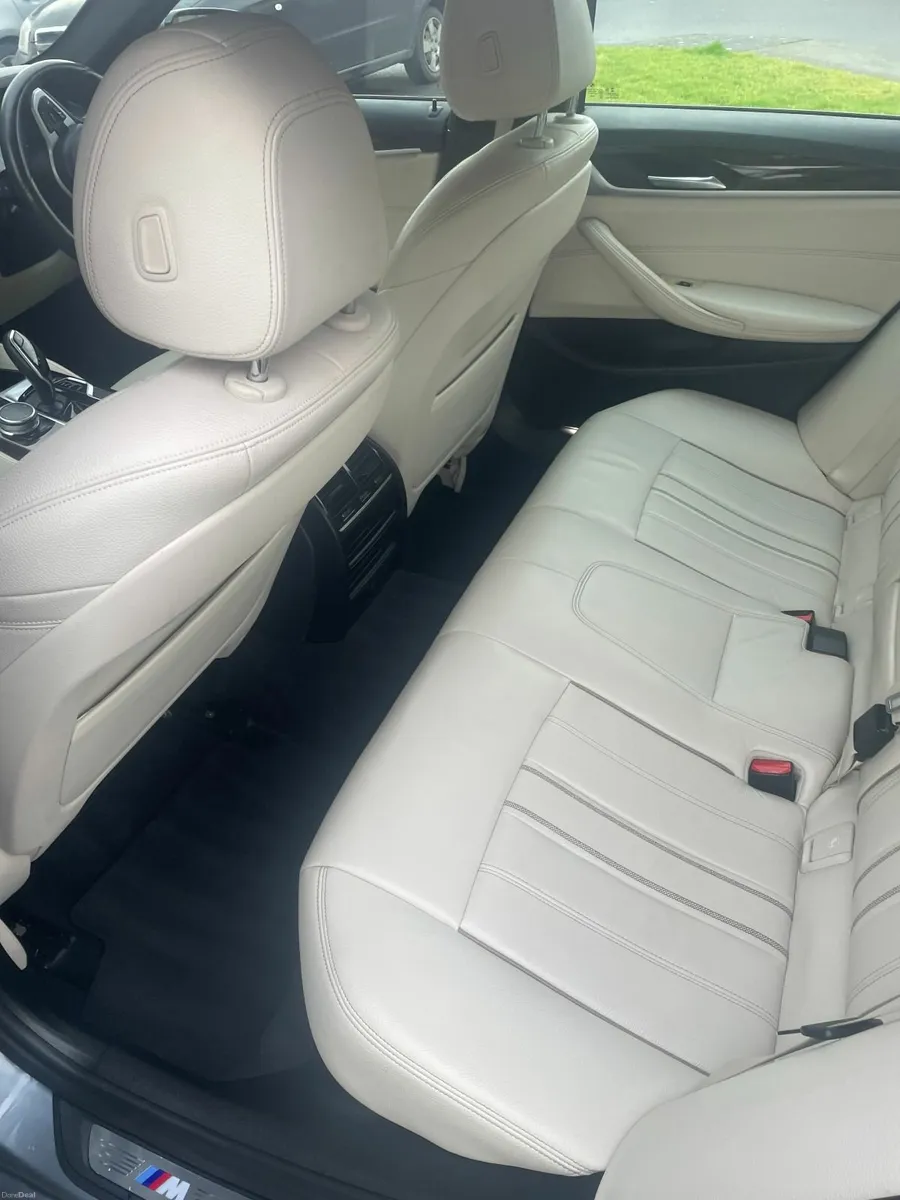 BMW 5-Series 2019 - Image 2