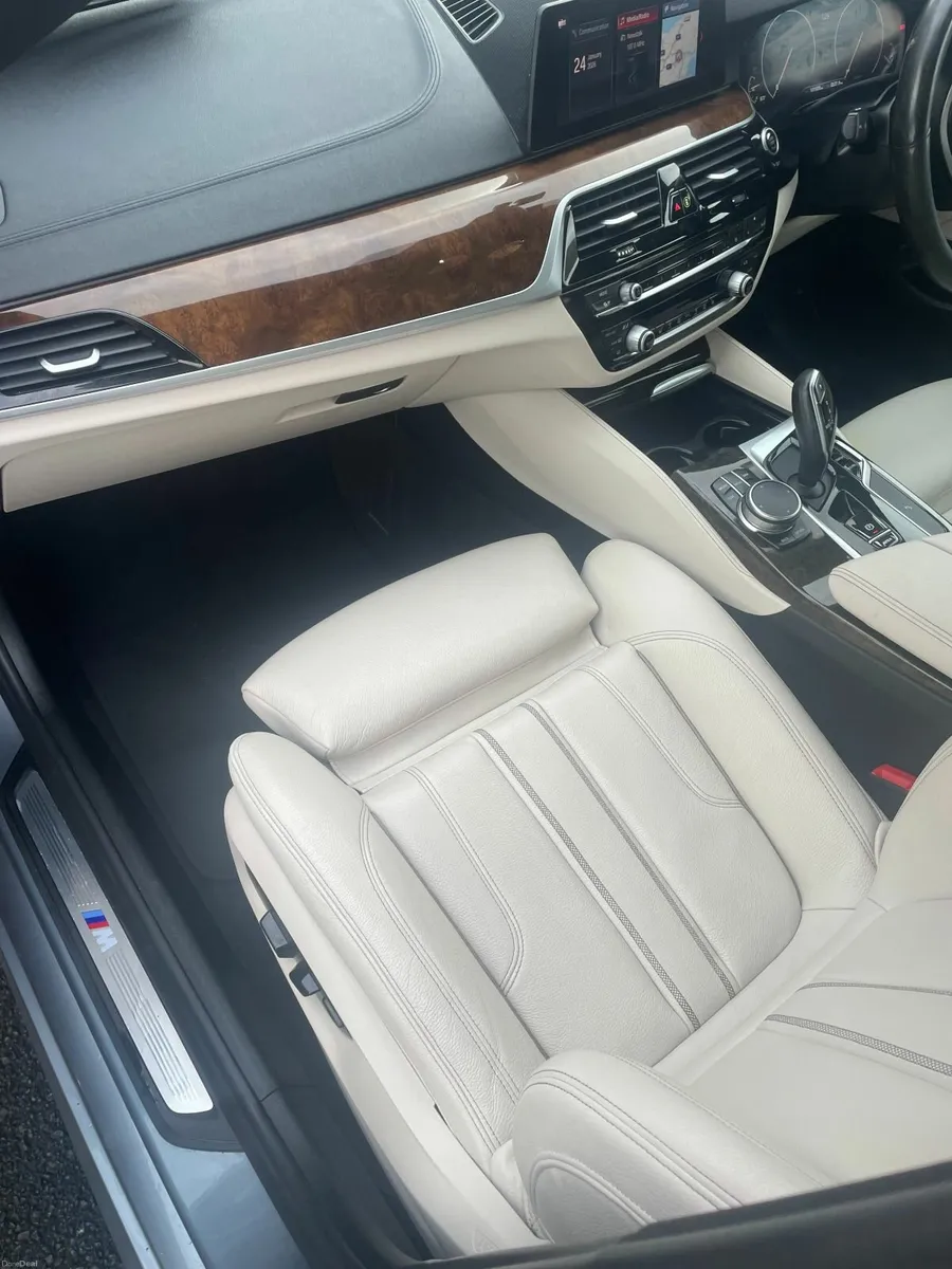 BMW 5-Series 2019 - Image 4