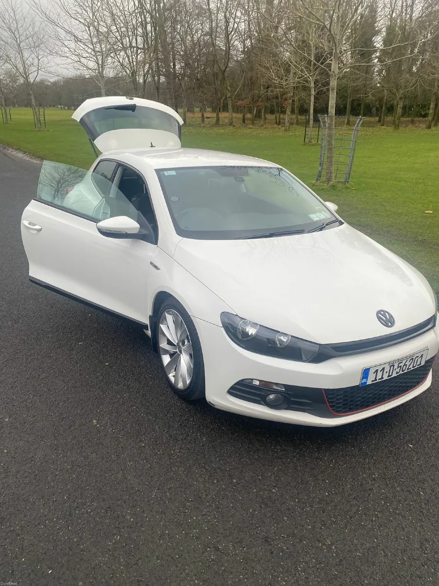 Volkswagen Scirocco 2011 2.0L TDI GT BMT - Image 4