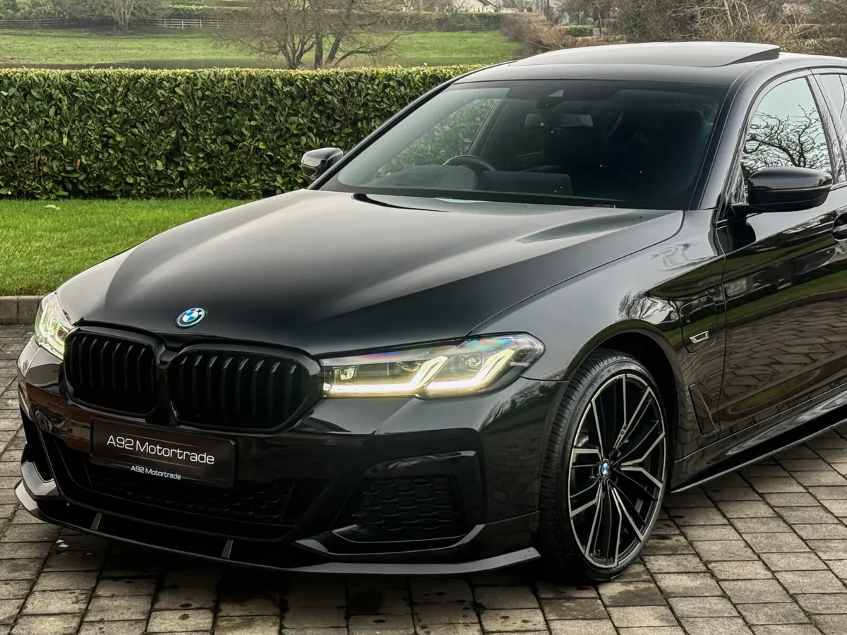 2022 BMW 530e M Sport Pro - Image 3