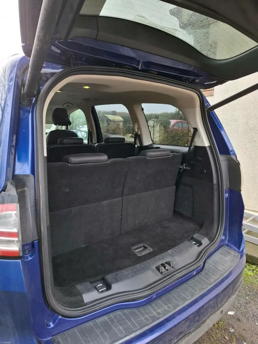 Ford Galaxy - Image 2