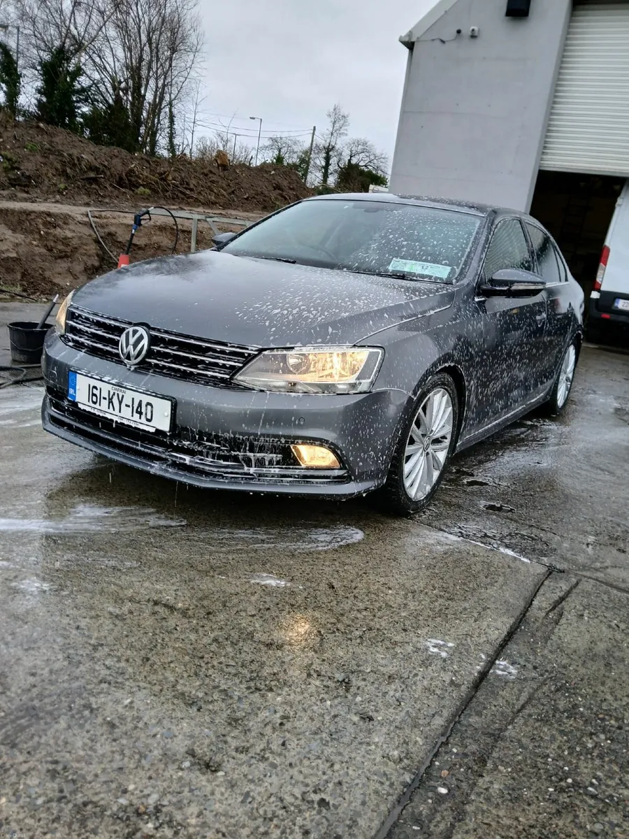 Volkswagen Jetta 2016 - Image 3