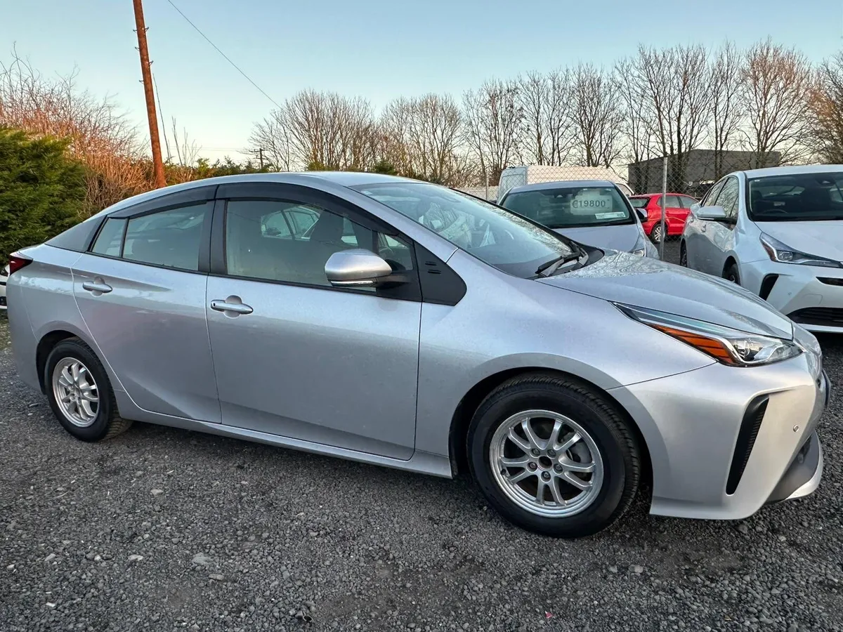 Toyota Prius 2020 / Ready taxi option Available - Image 4