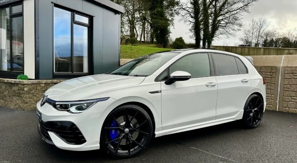 Volkswagen Golf R 2.0 TSI 4 MOTION - Image 1