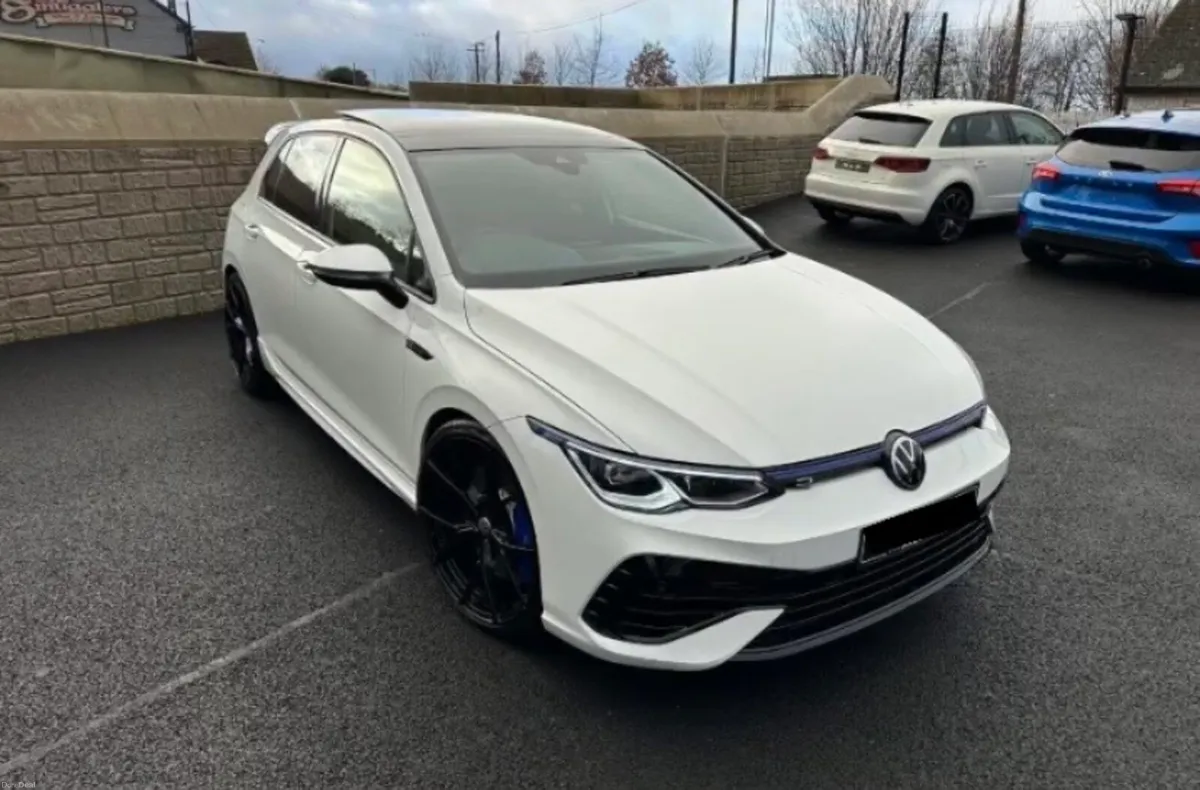 Volkswagen Golf R 2.0 TSI 4 MOTION - Image 2