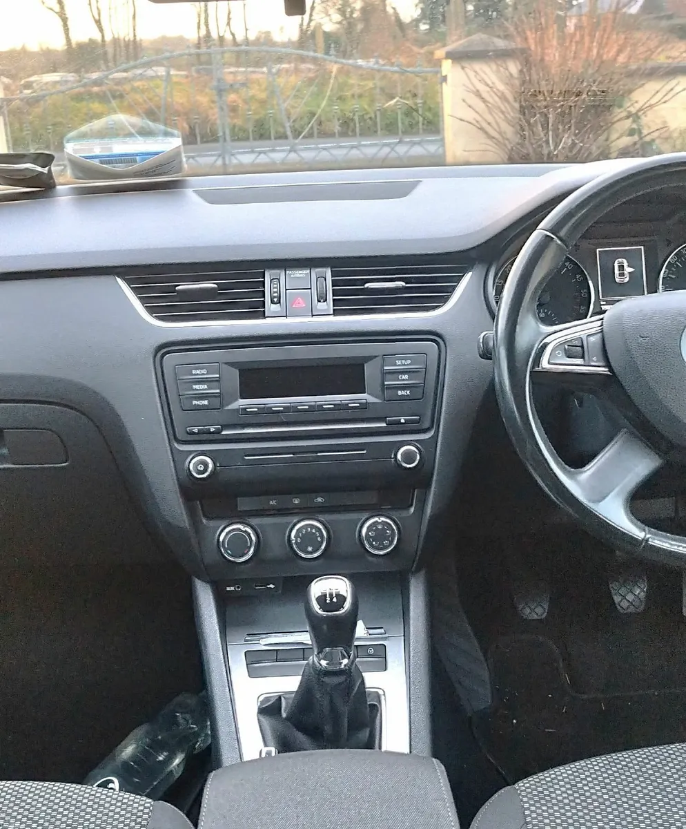 Skoda Octavia Ambition 2014 - Image 3