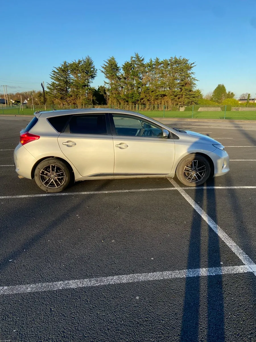 Toyota Auris sol - Image 4