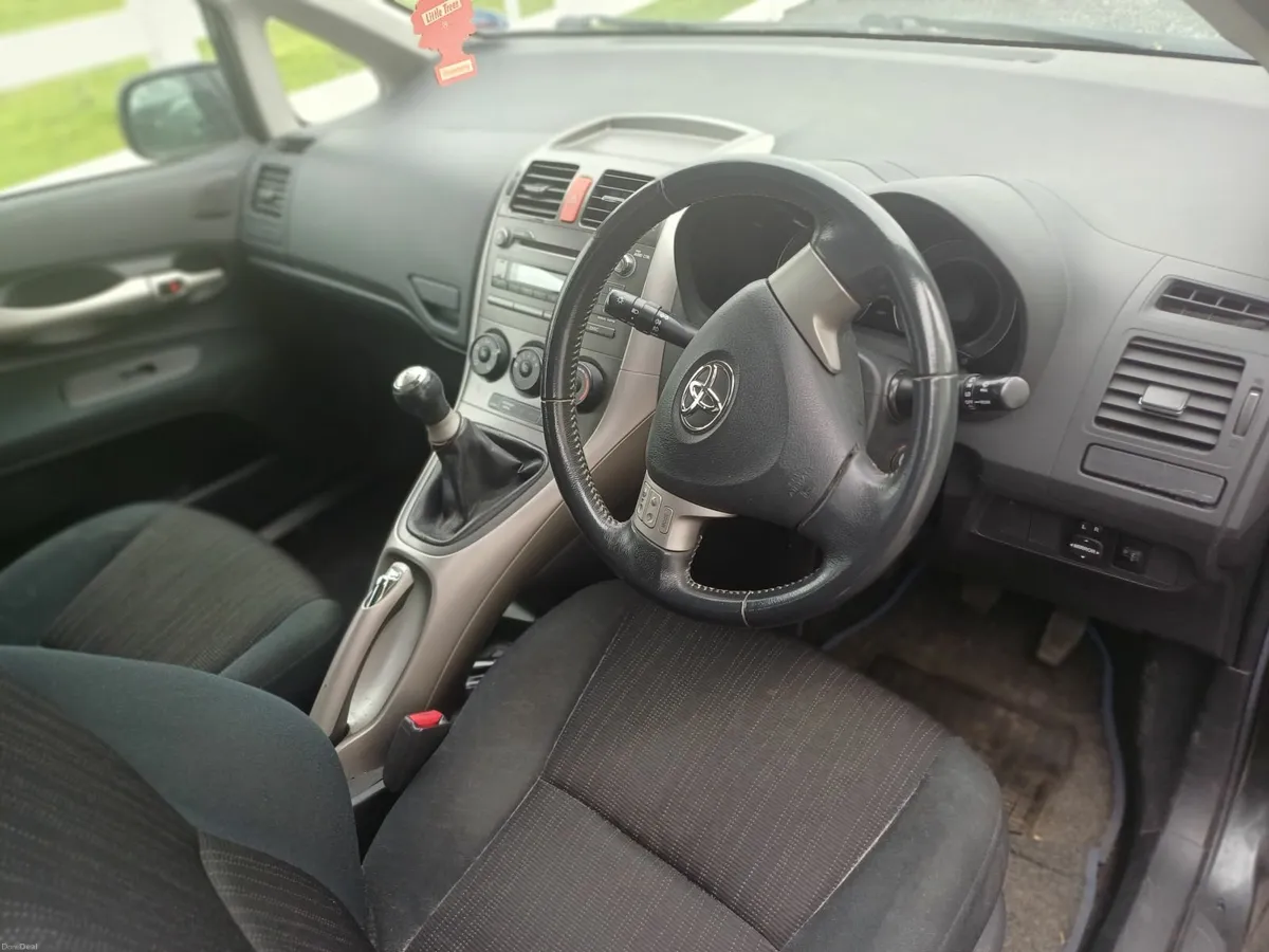 Toyota Auris 2007 - Image 4