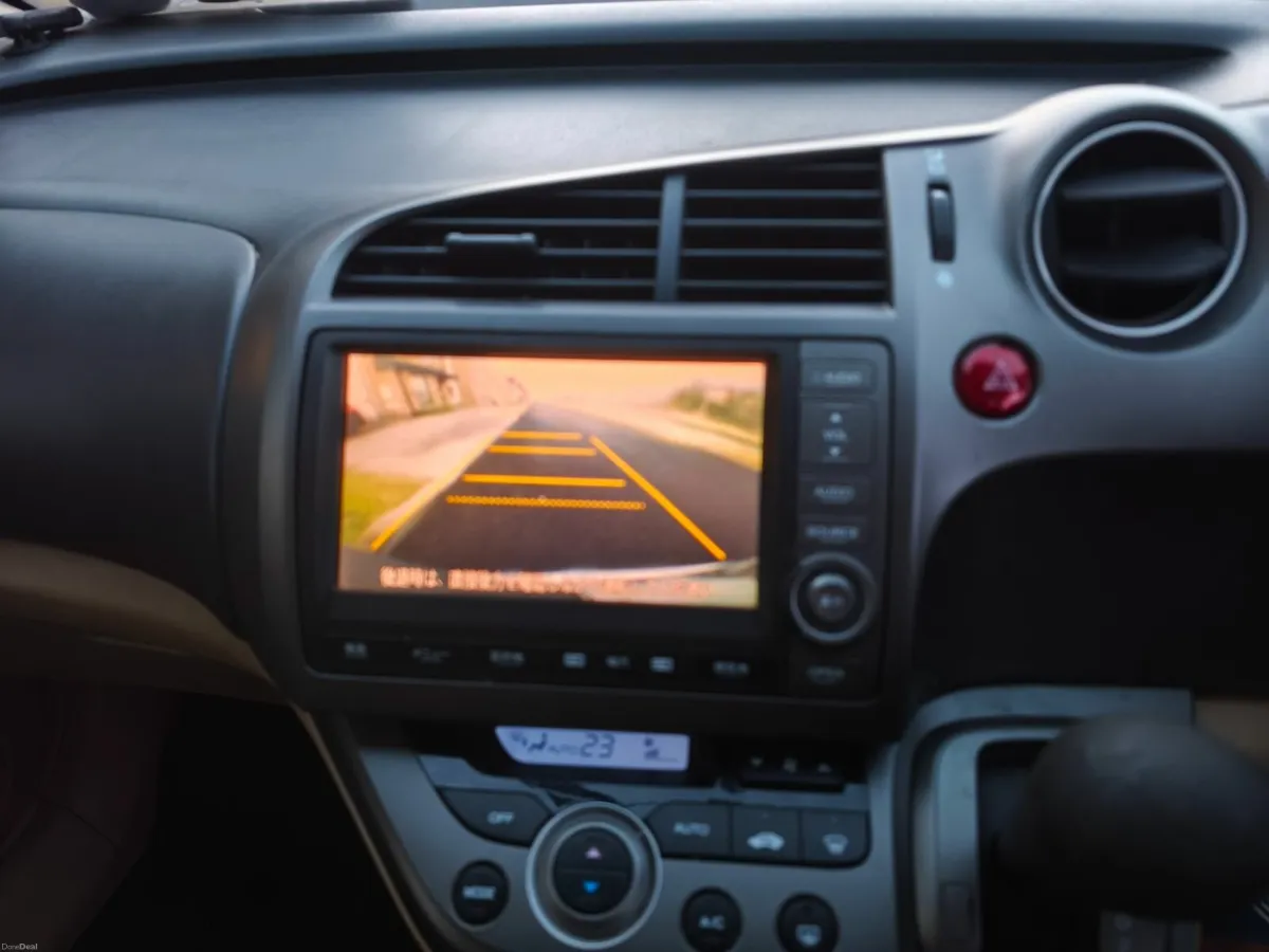 Honda Stream 2006 - Image 1