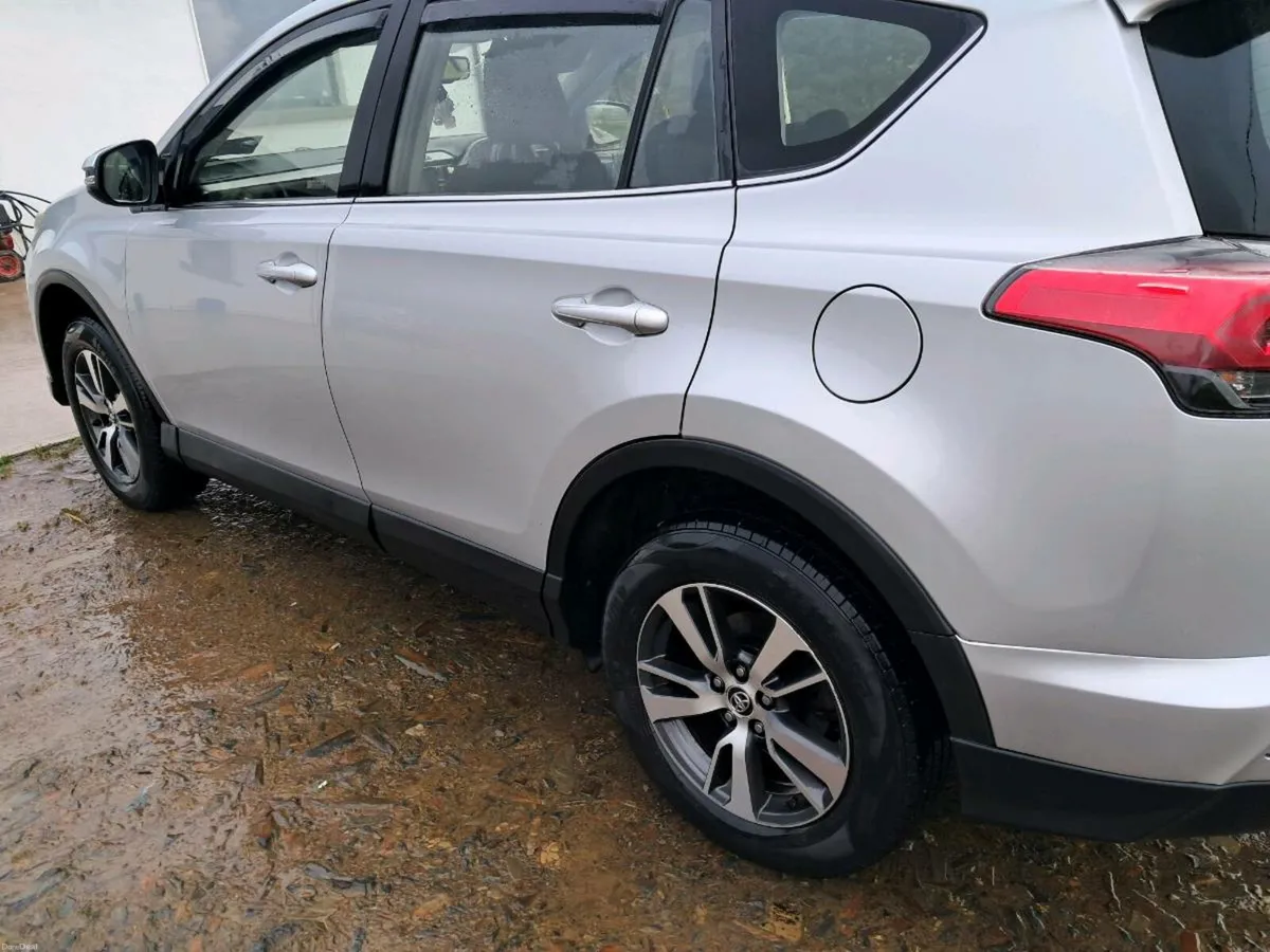 2016 Toyota Rav4 - Image 2