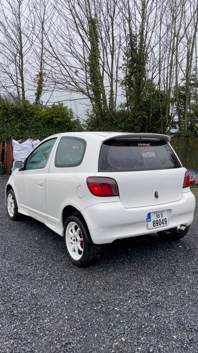 Toyota Vitz - Image 2