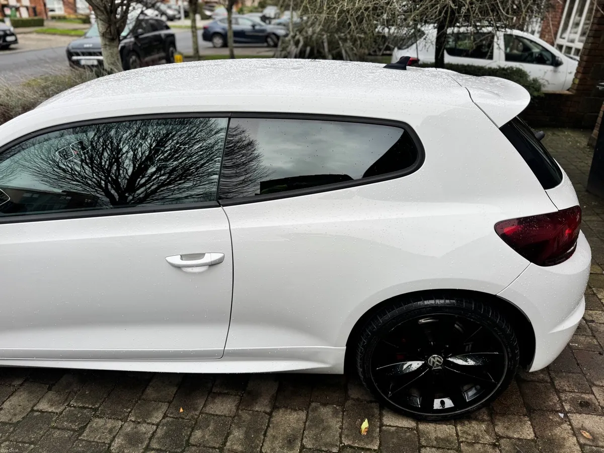VW Scirocco R-Line 2.0 TDI – White - Image 3