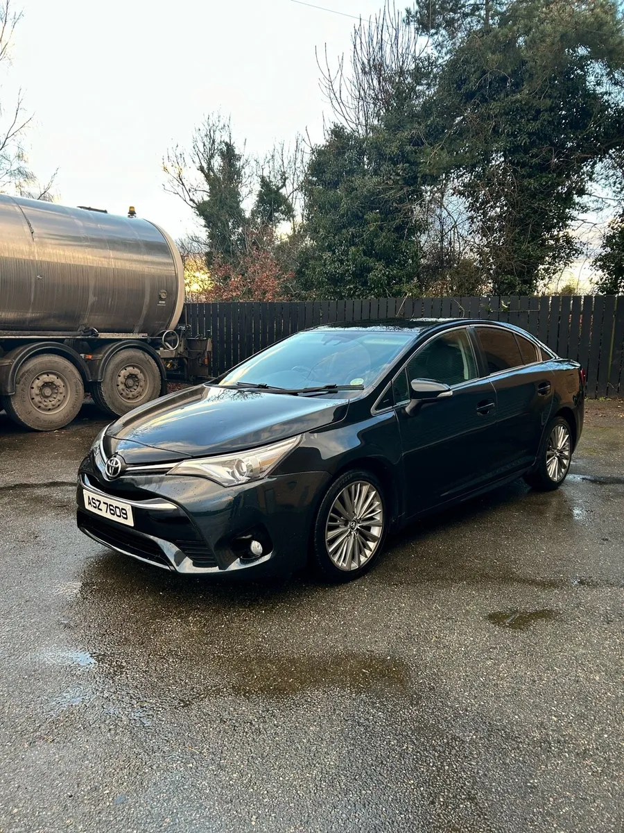 2017 Toyota Avensis 2.0D4D Excel - Image 1