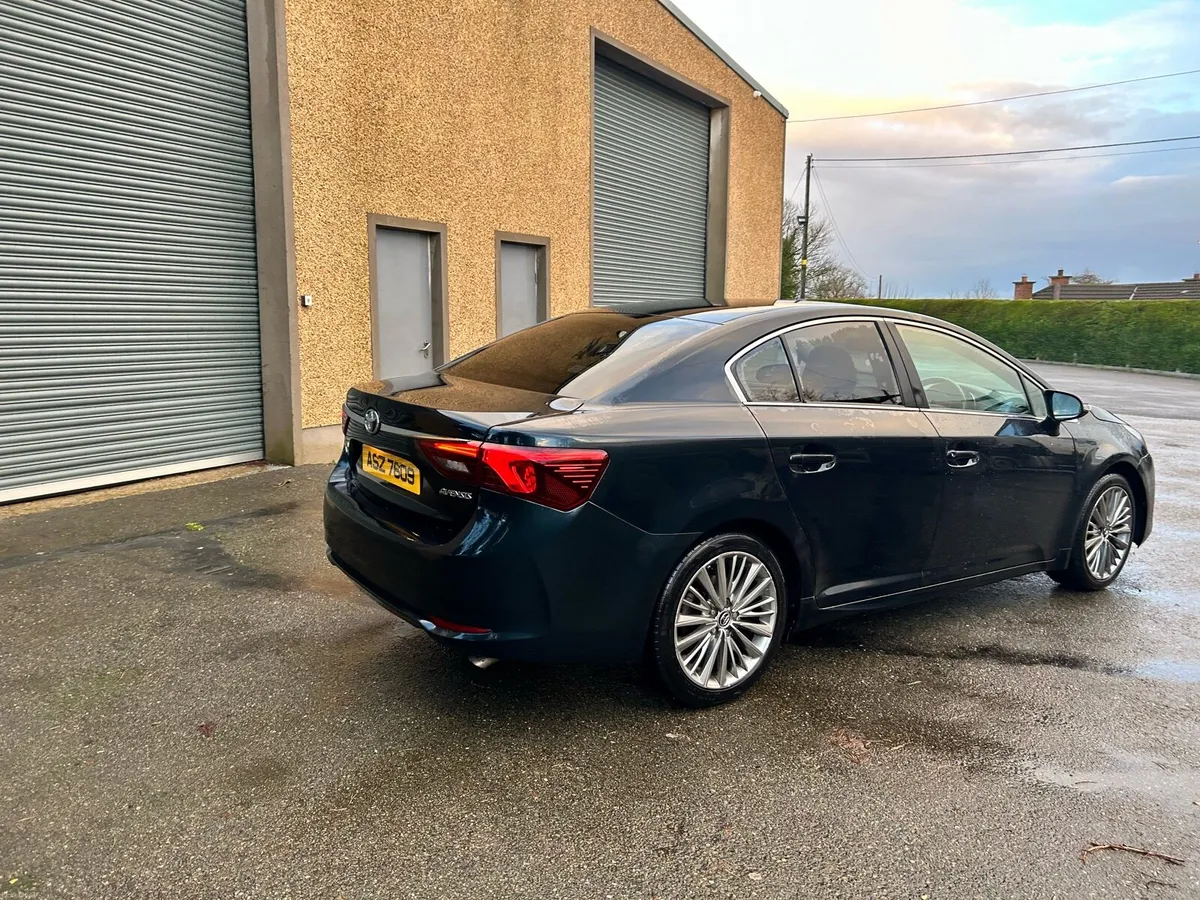 2017 Toyota Avensis 2.0D4D Excel - Image 2