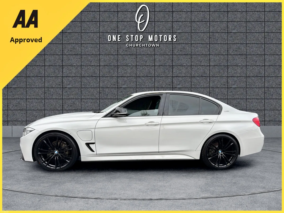 162 BMW 330E MSPORT SHADOW ED *SUNROOF-43,000KM* - Image 2