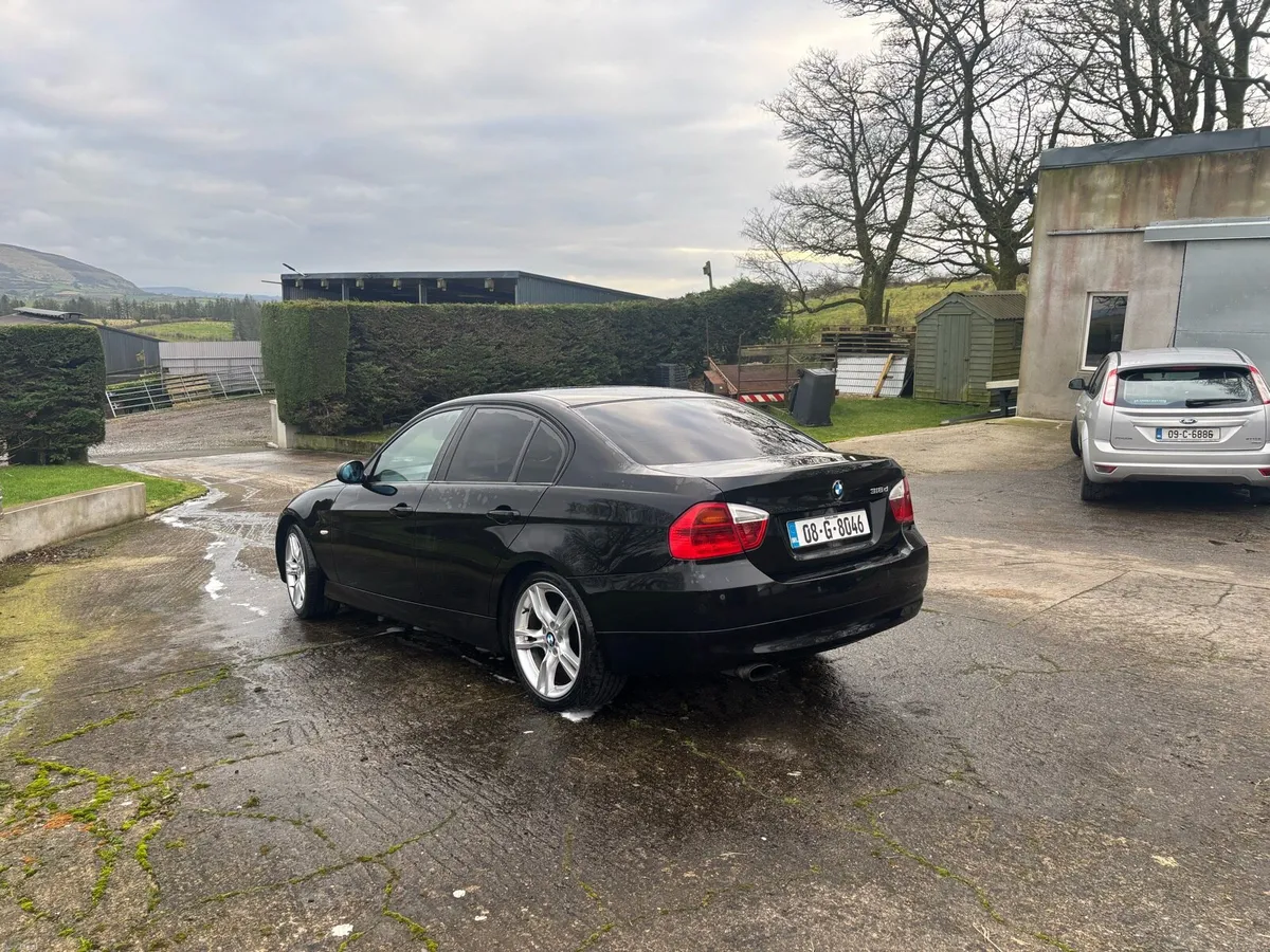 BMW 318d - Image 2