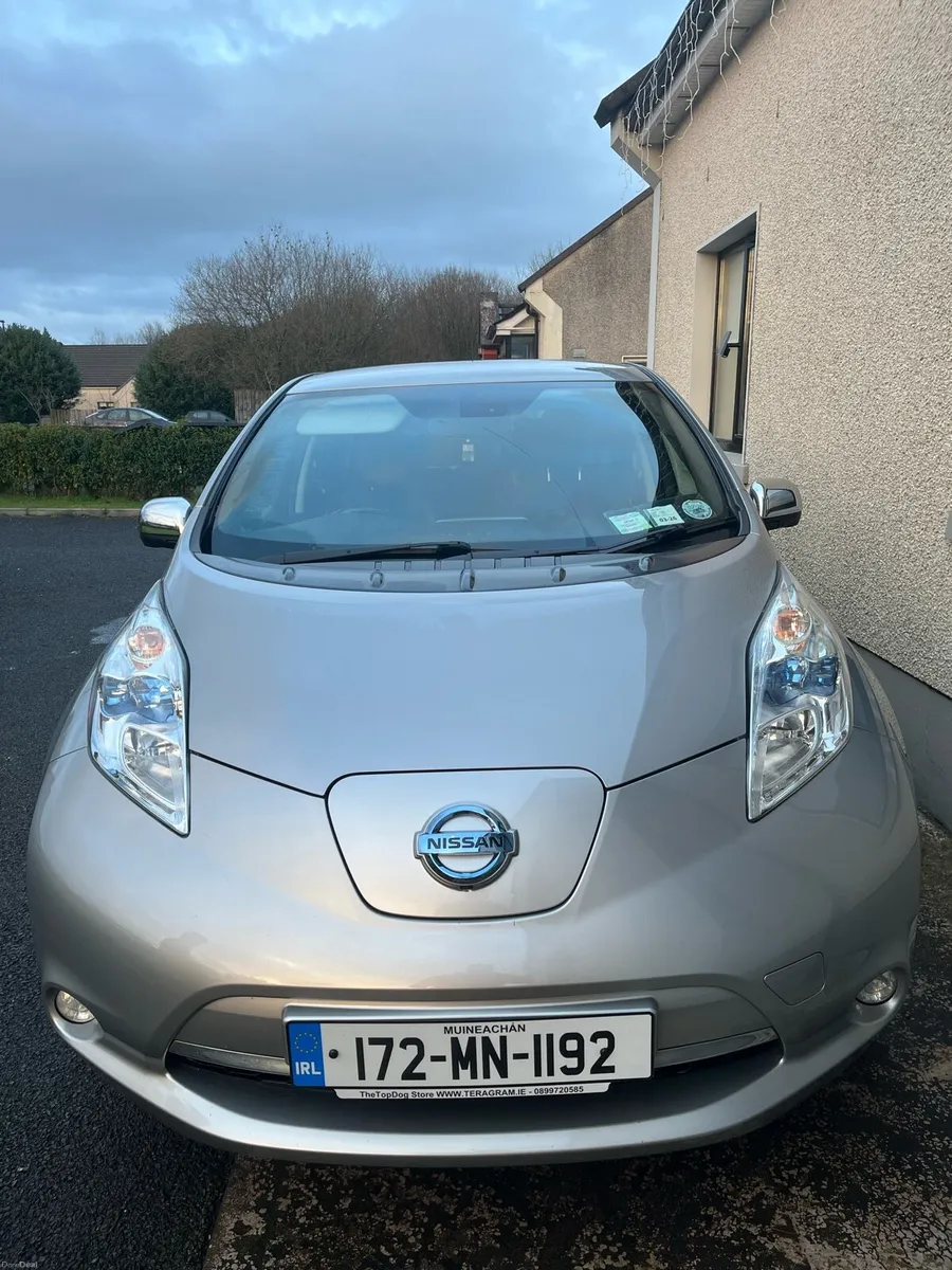 Nissan Leaf Tekna 30kw_2017_NCT Mar 2027_top model - Image 4