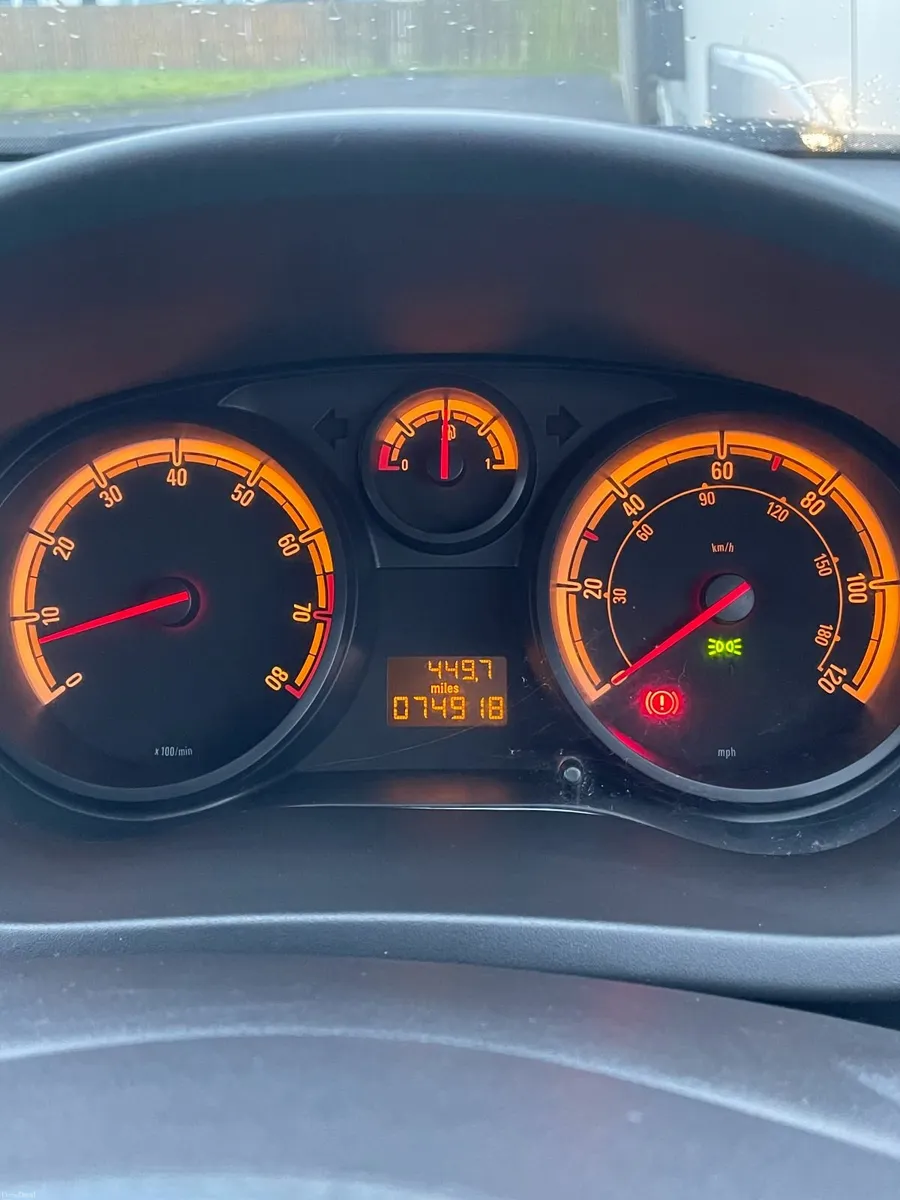 Vauxhall Corsa 2013 - Image 4