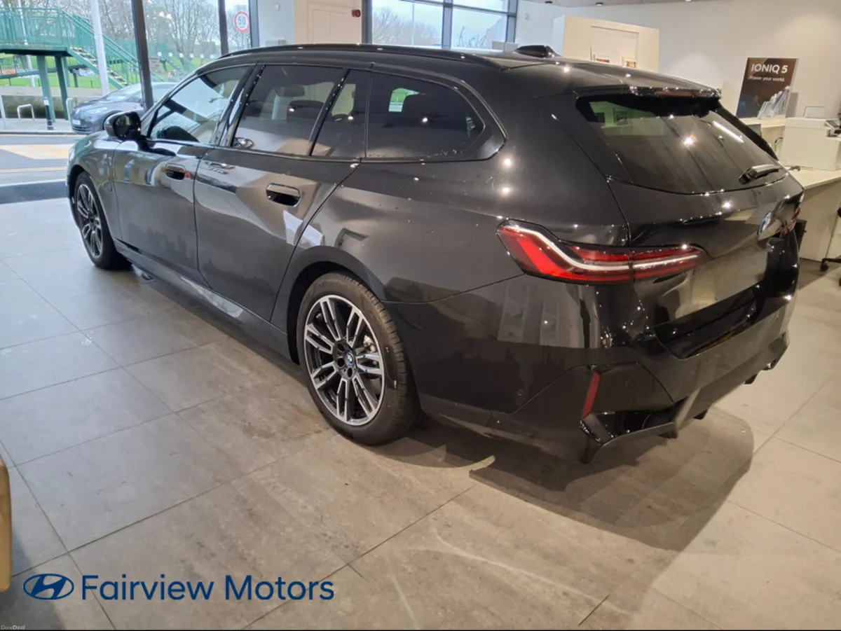 BMW 5-Series 530e M SPORT TOURER - Image 3