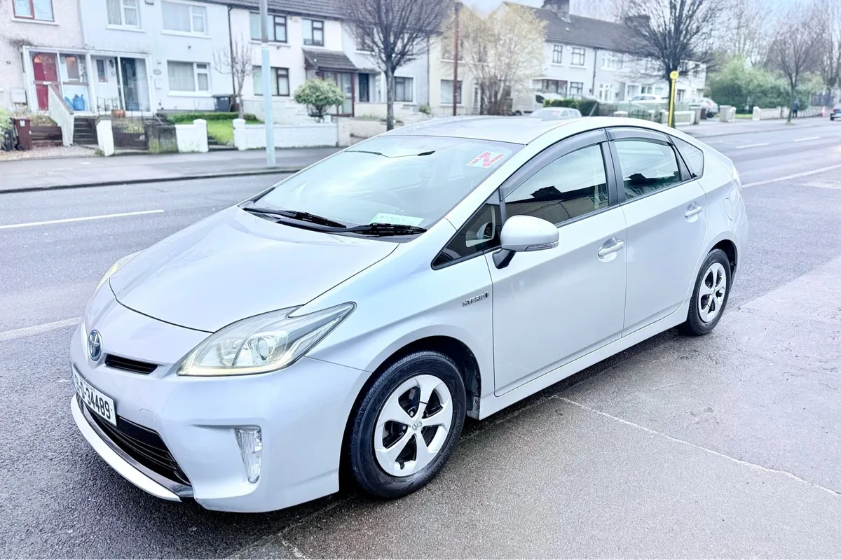 Toyota Prius 2013 Hybrid - Image 4