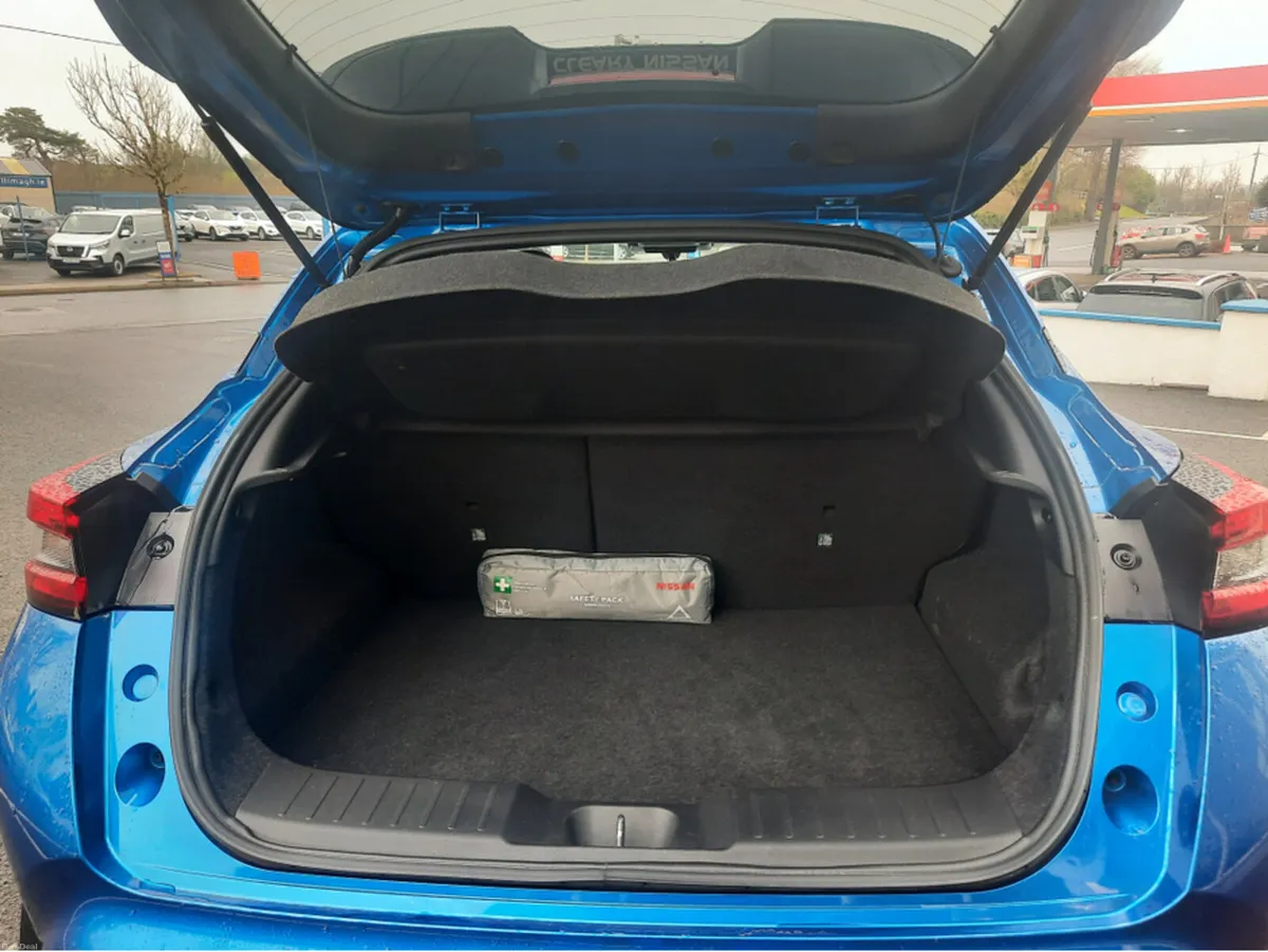 Nissan Juke 1.6 HYB SV PREMIUM MY24.1 - Image 2