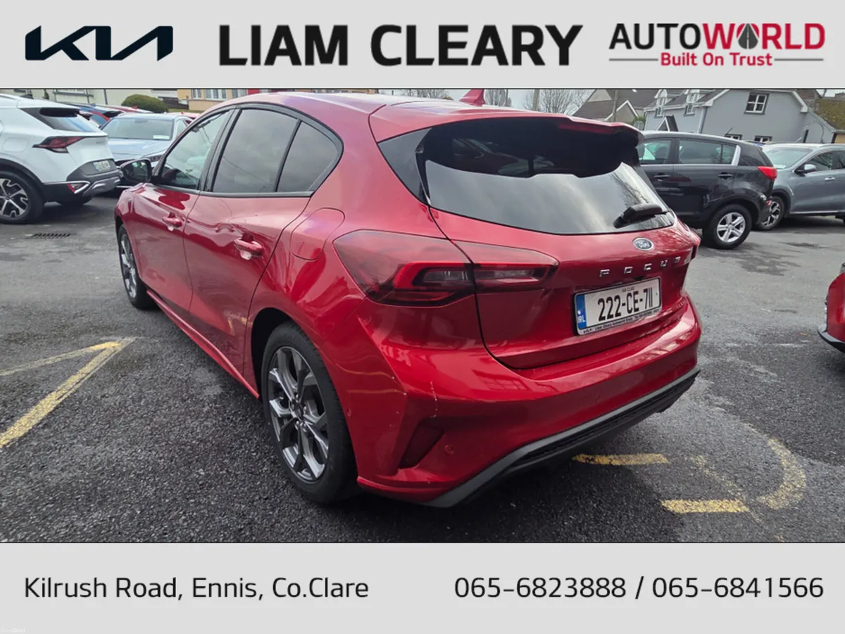 Ford Focus ST-LINE STYLE 5DR 1.0T 12 125 M6 4 - Image 5