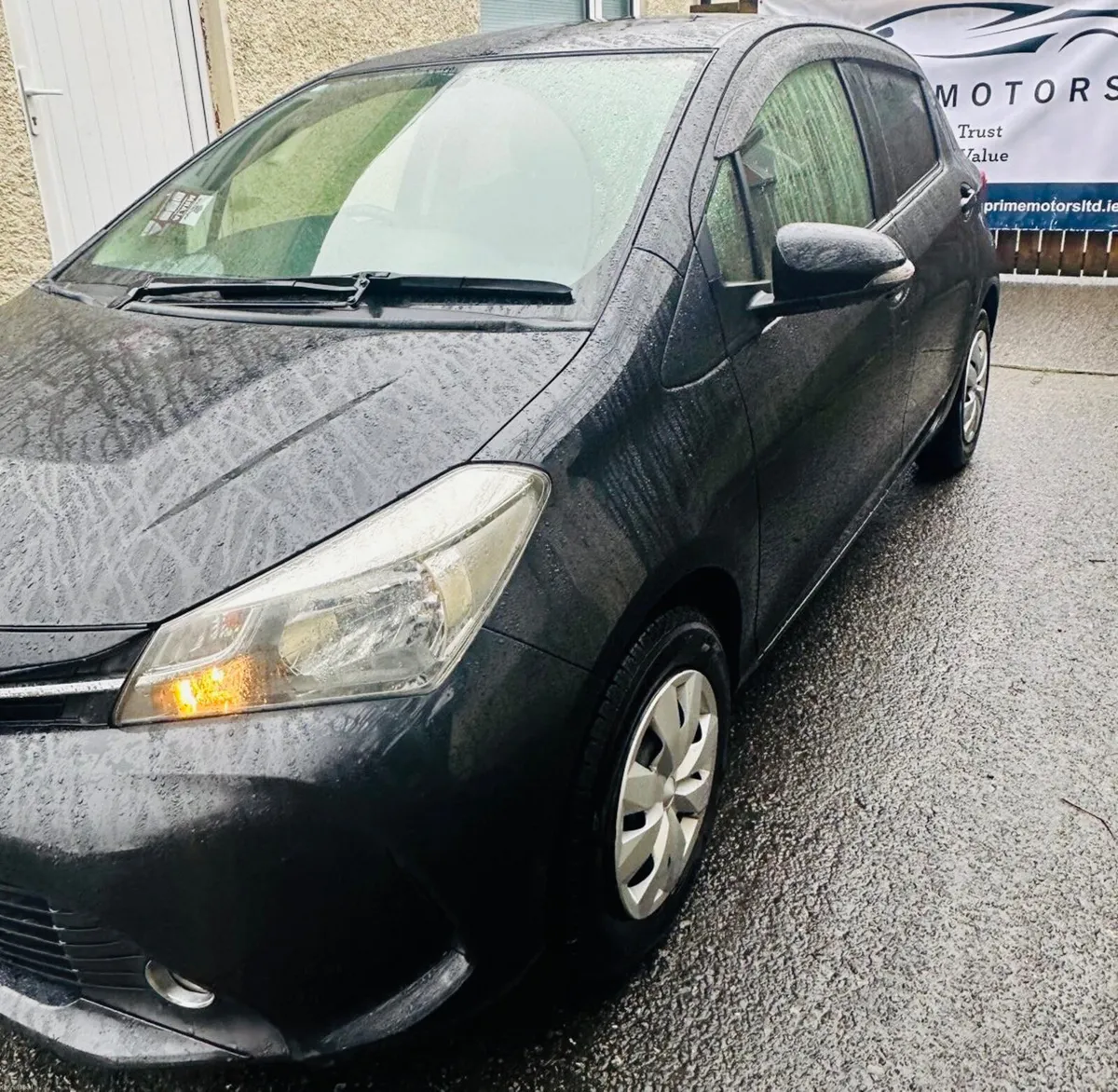 Toyota Vitz 2014 1.3L Jewela - Image 2