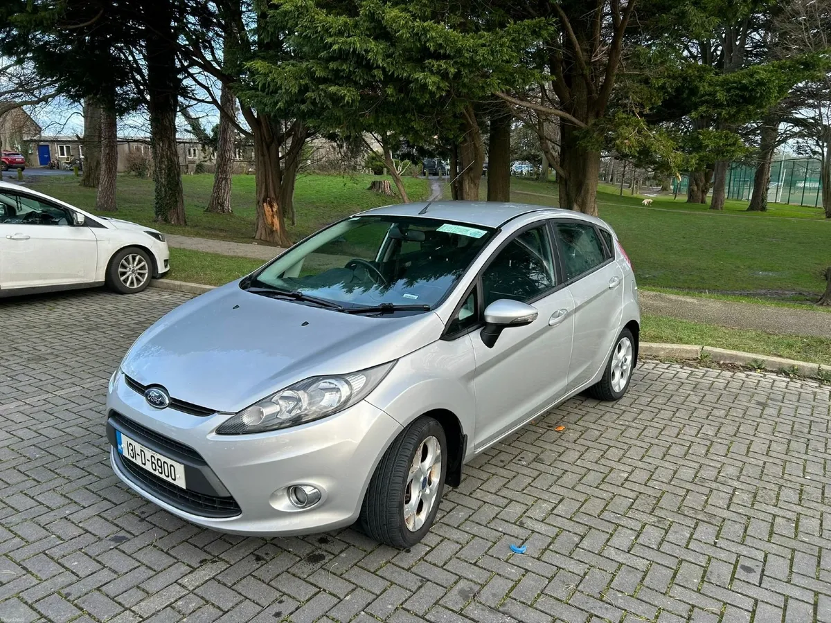 Ford Fiesta 2013 - Image 2