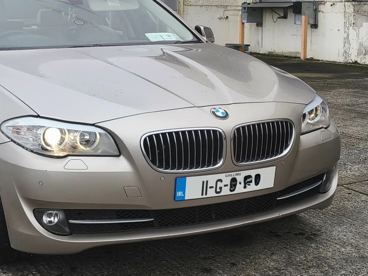 BMW 5-Series 2011 - Image 1