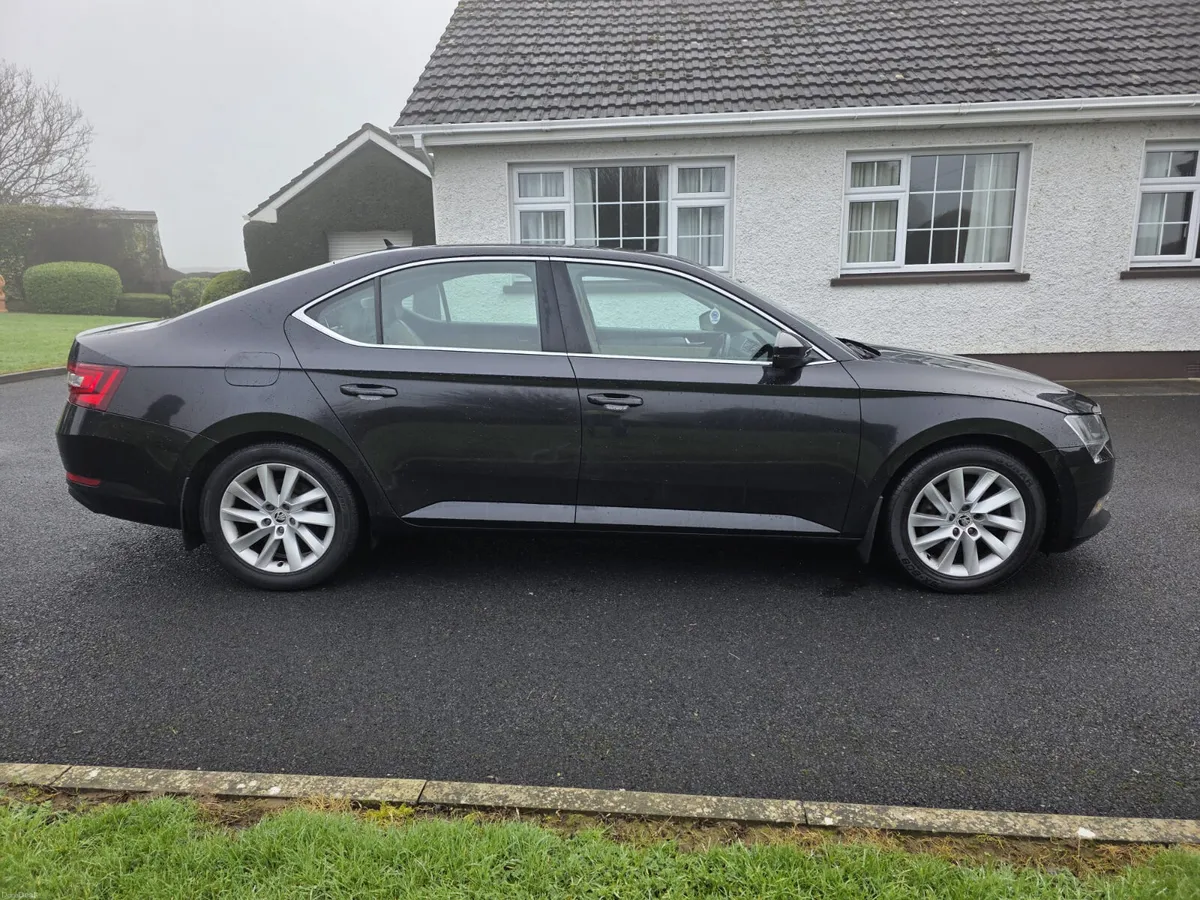 SKODA SUPERB,2.0L..150 BHP..STYLE - Image 2