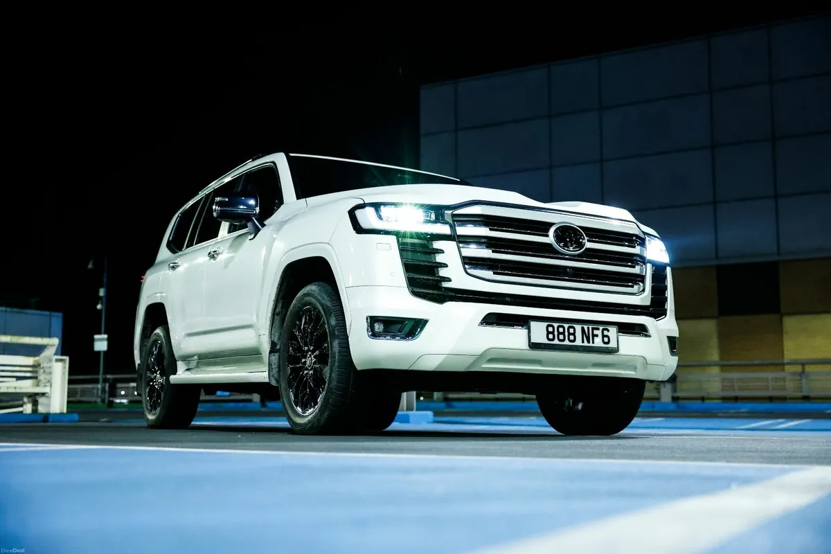 2026 LANDCRUISER AMAZON SAHARA ZX BLACK EDITON - Image 2