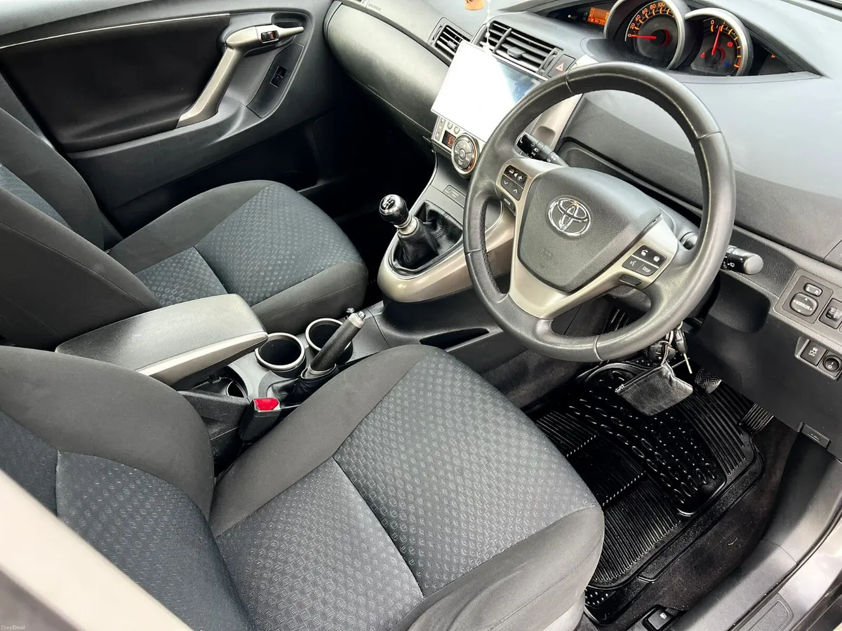 Toyota Verso 2010 2.0 D4D new nct 10/26 - Image 4