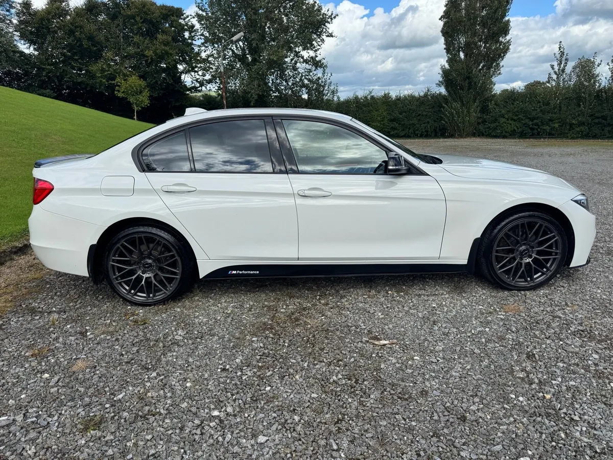 2013 bmw 320d - Image 4