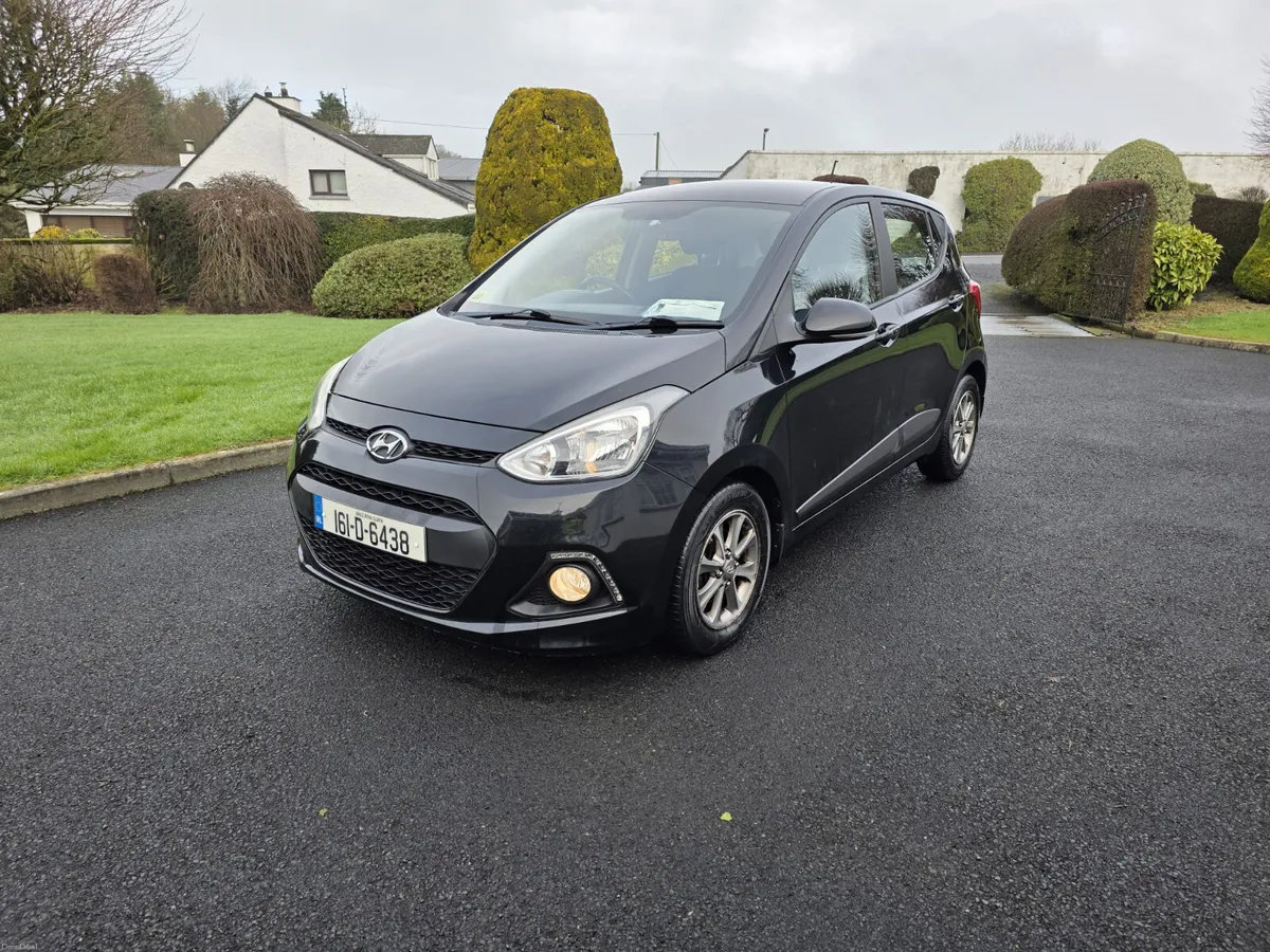 HYUNDAI i10 DELUXE,,LOW MILES - Image 1