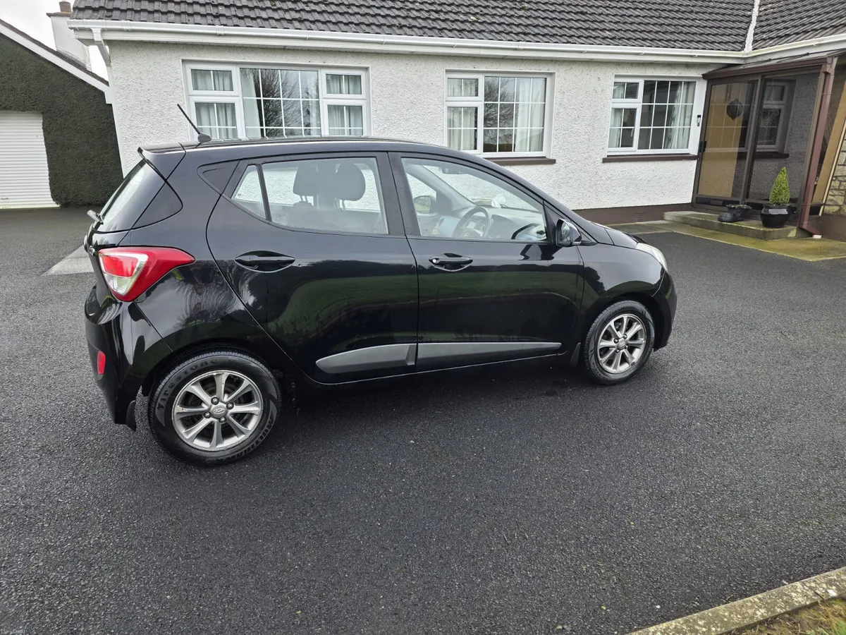 HYUNDAI i10 DELUXE,,LOW MILES - Image 2