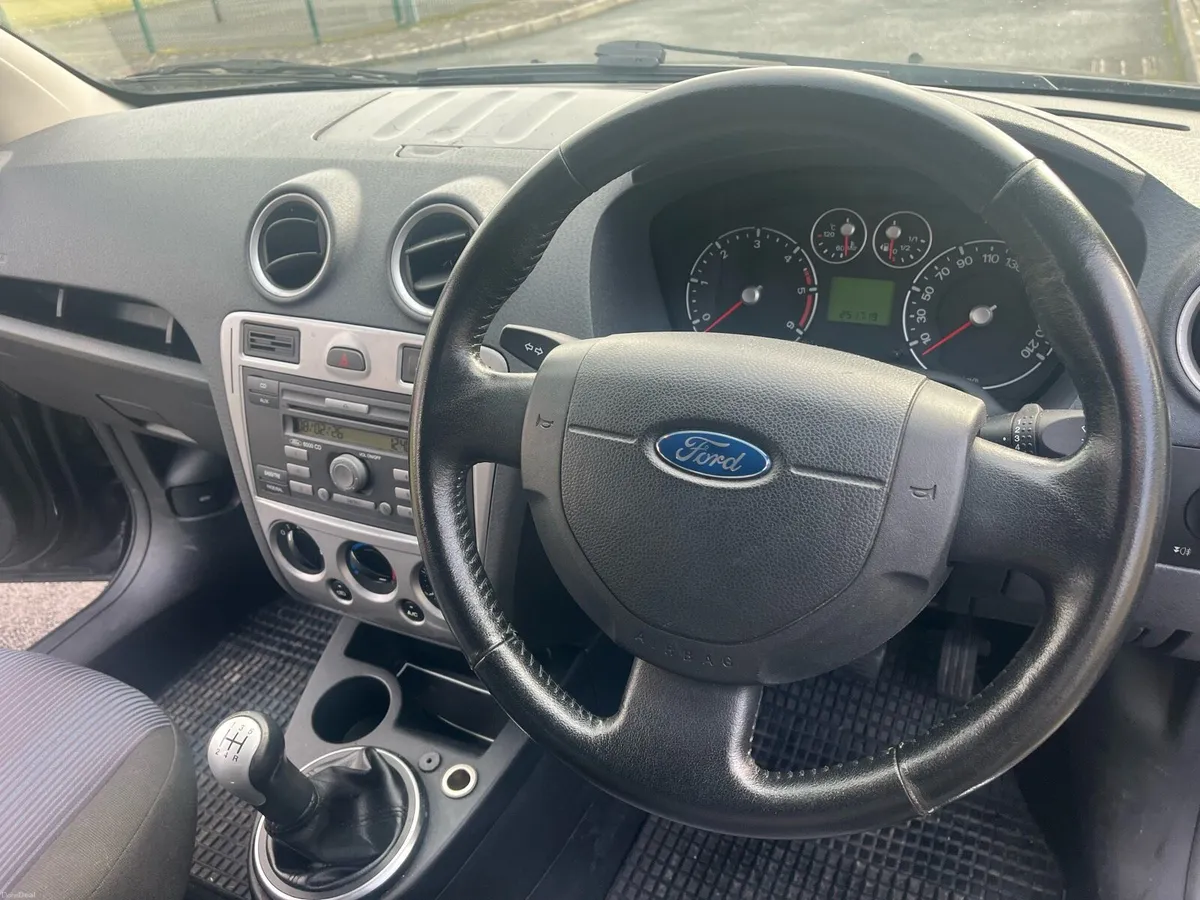 Ford Fusion 1.4TD,  2008. - Image 4