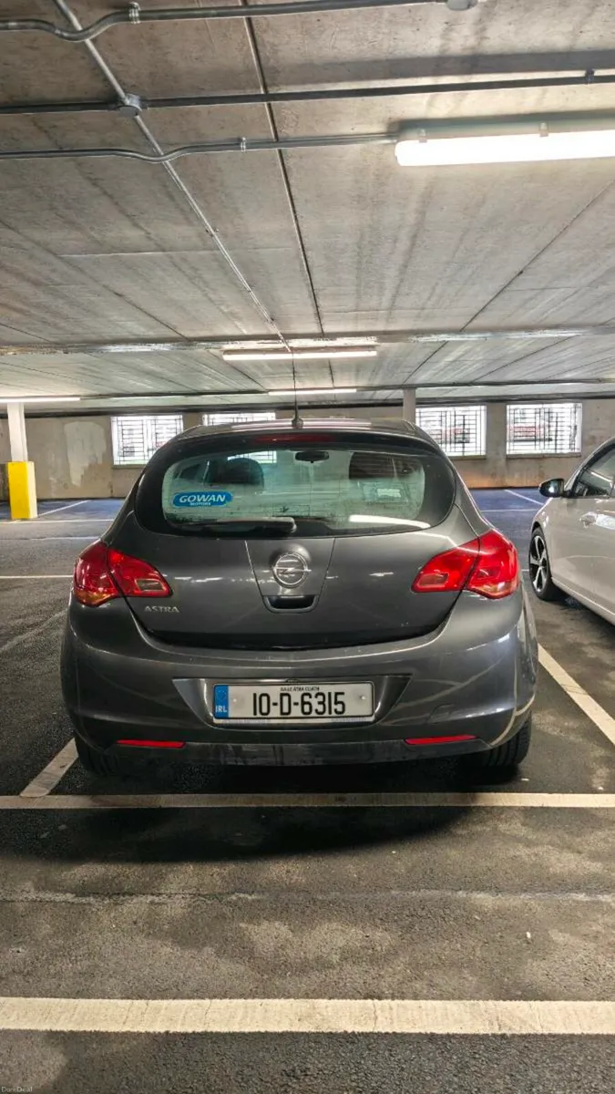 Opel Astra 2010 1.4L petrol - Image 3