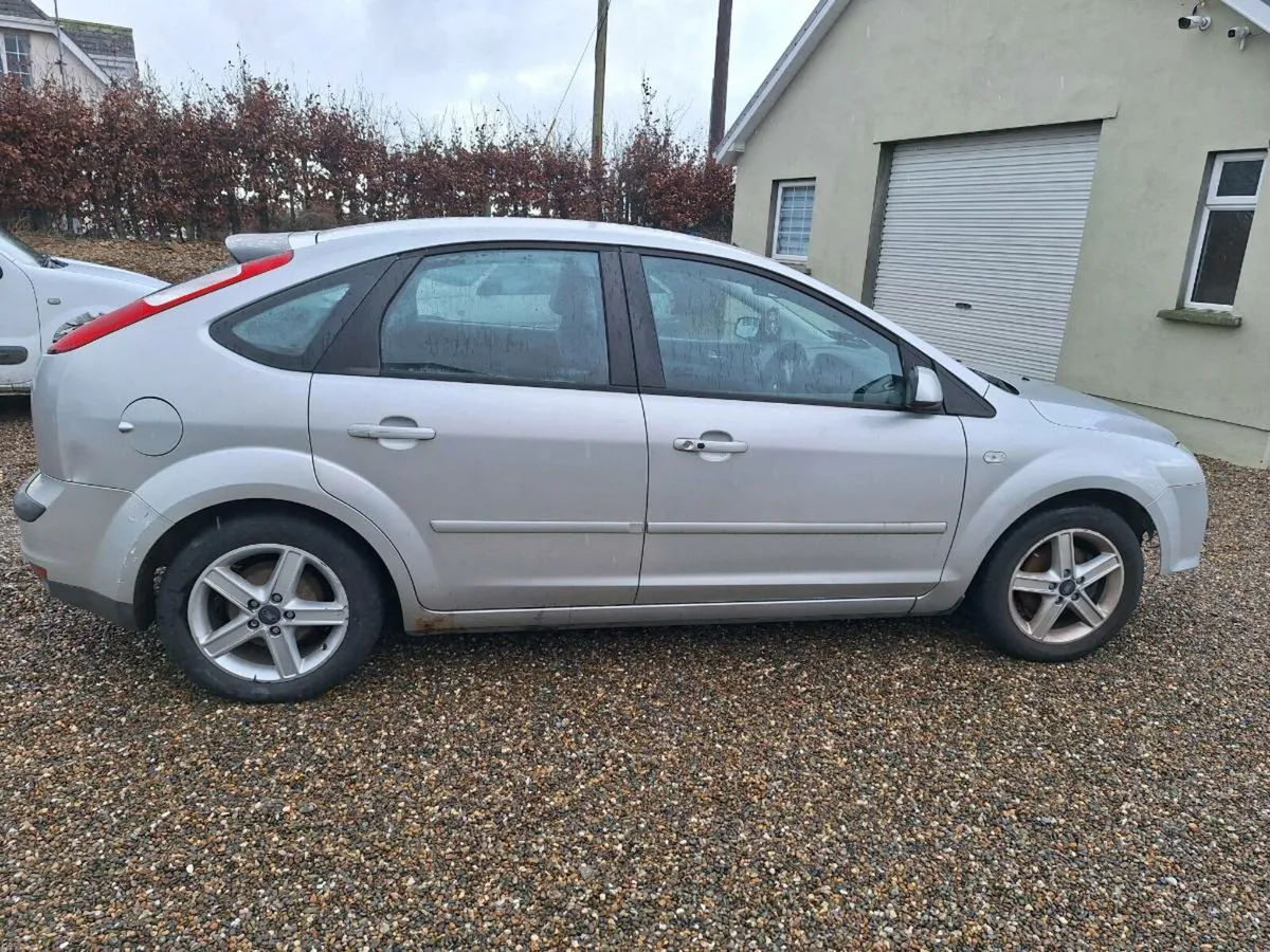 07 FORD FOCUS READ FIRST - Image 3