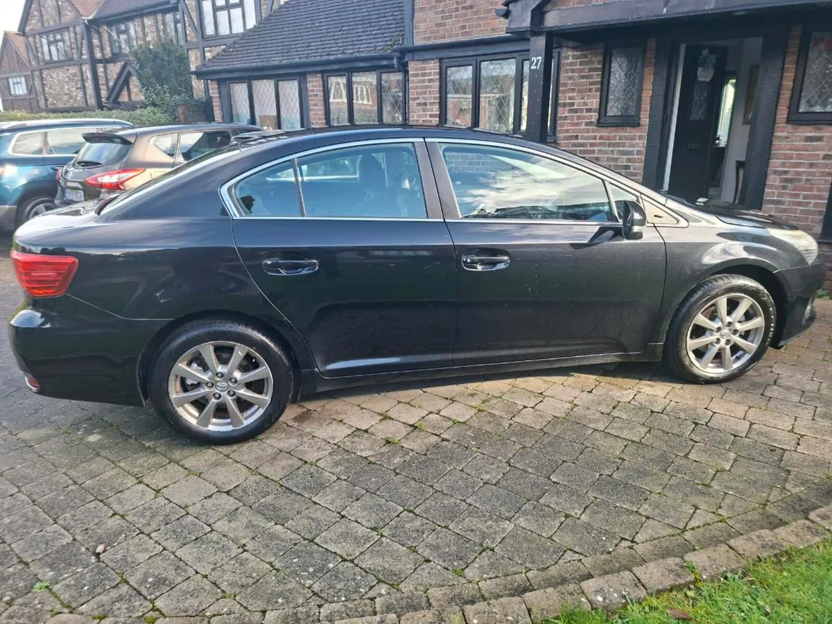 TOYOTA AVENSIS 2.0D SALOON BLACK 2013 - Image 4
