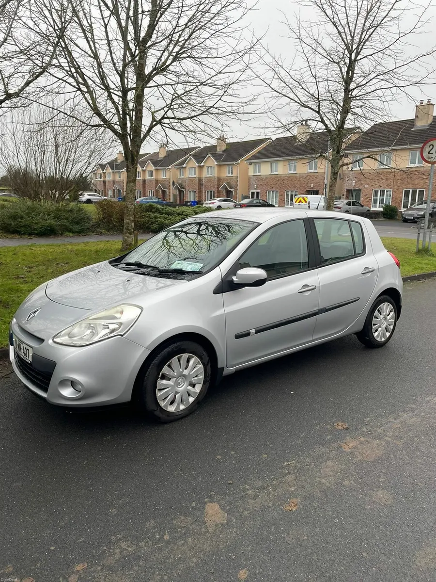 Renault Clio - Image 1