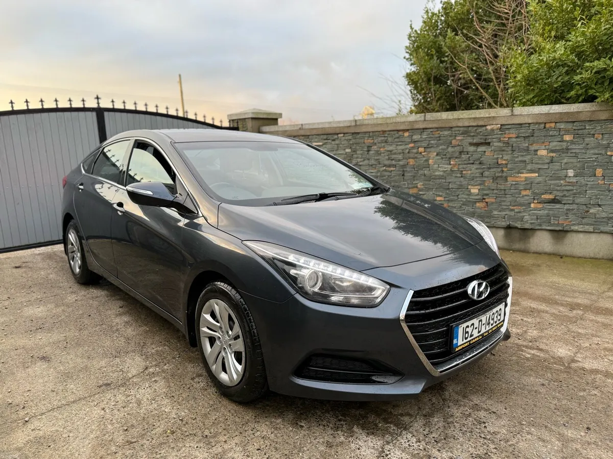 2016 (162) Hyudai i40 Nct 2 keys