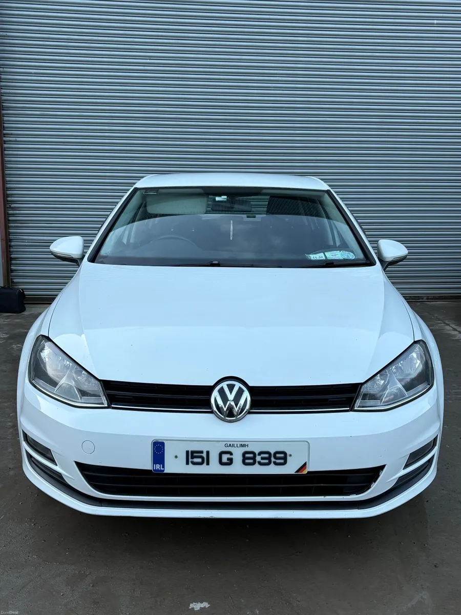 2015 Volkswagen Golf TDI BlueMotion Technology - Image 2