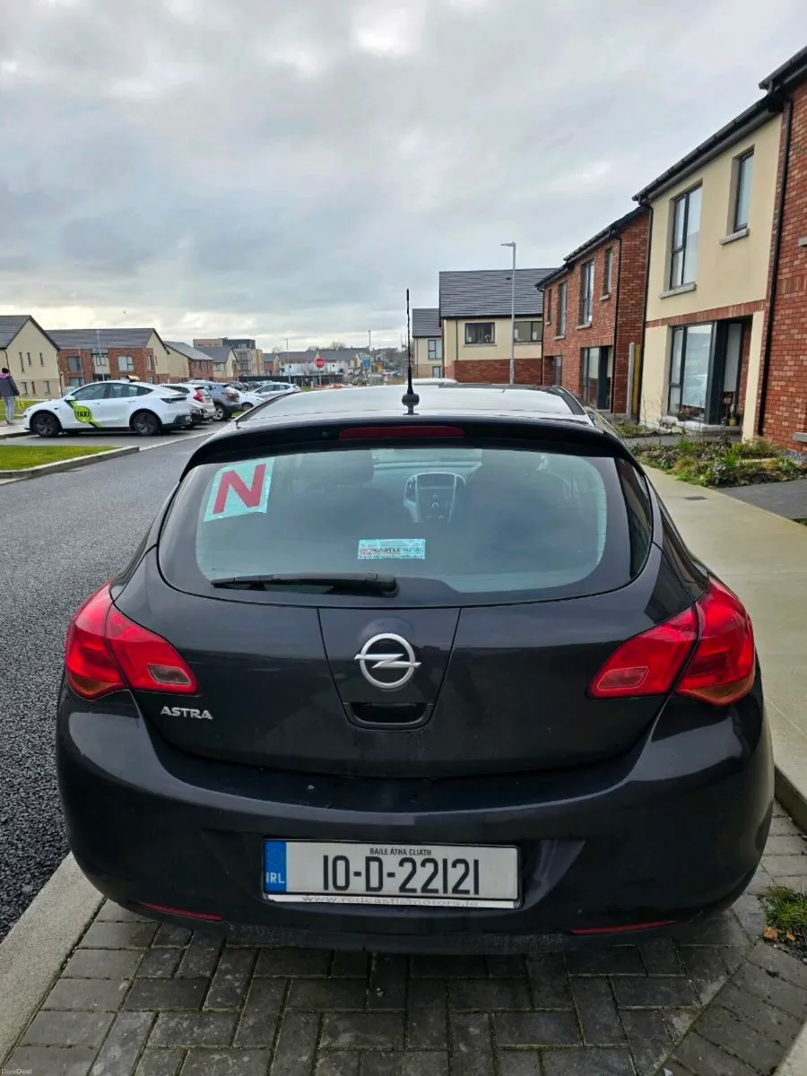 Opel Astra - Image 1