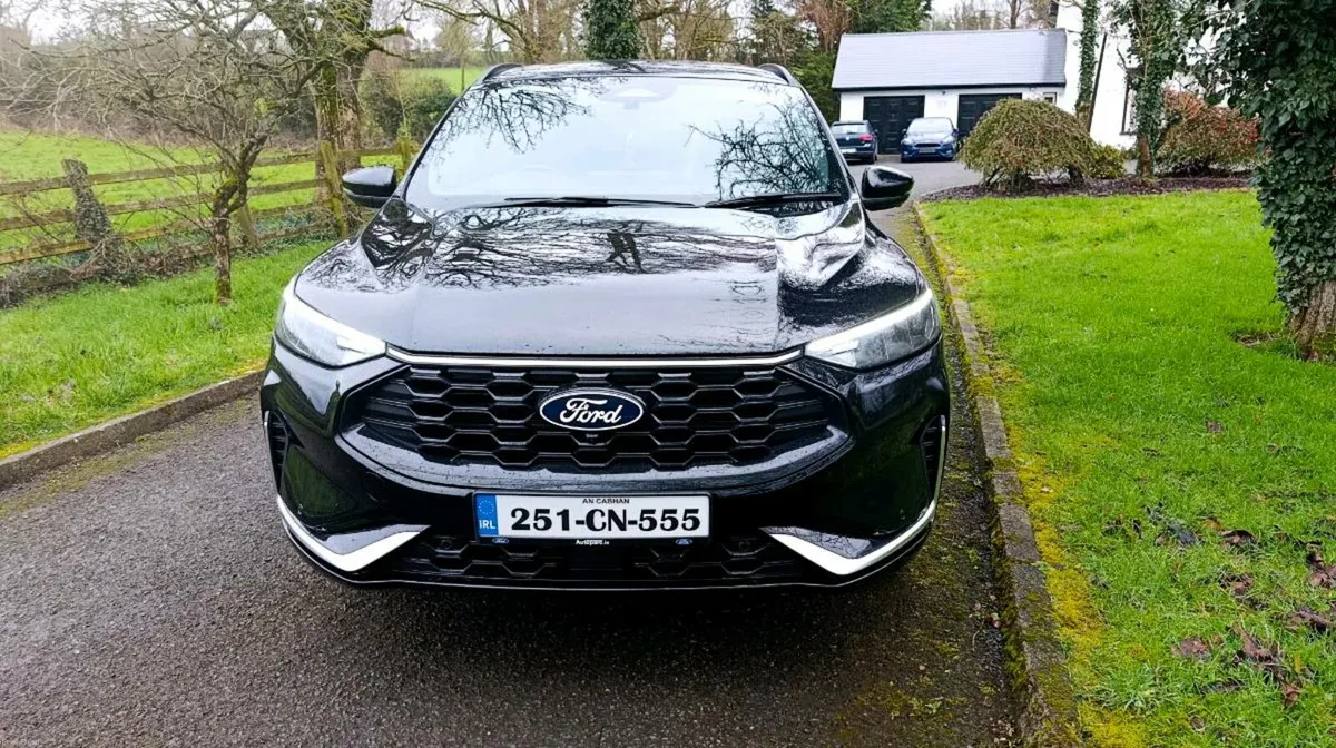 2025 Ford Kuga Stline X - Image 2