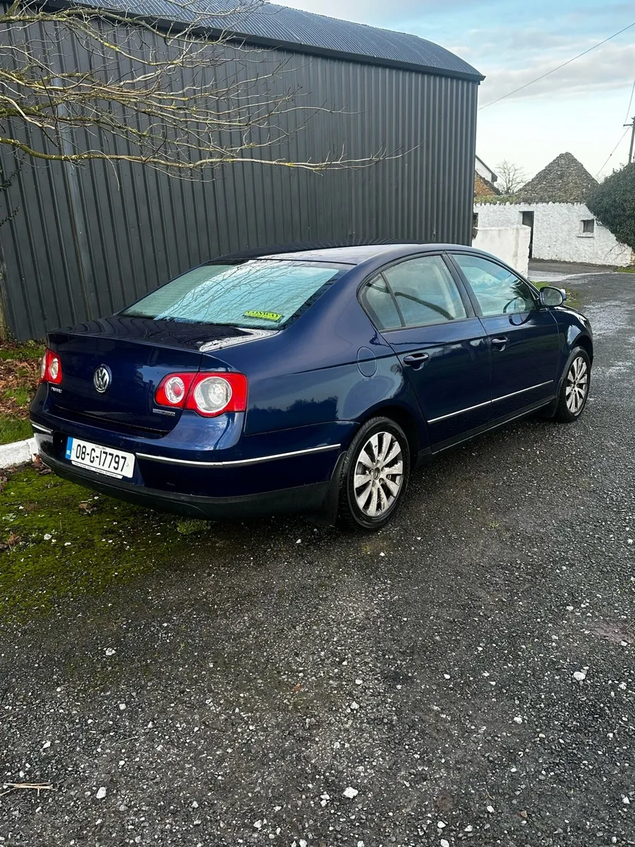 Volkswagen Passat - Image 4
