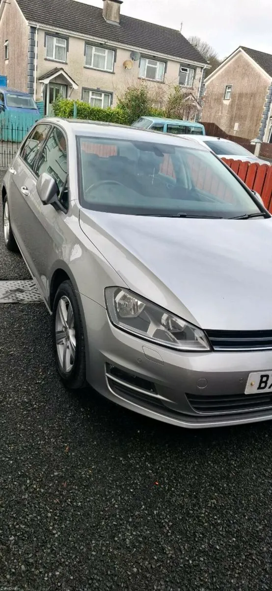 2016 volkswagen golf - Image 1