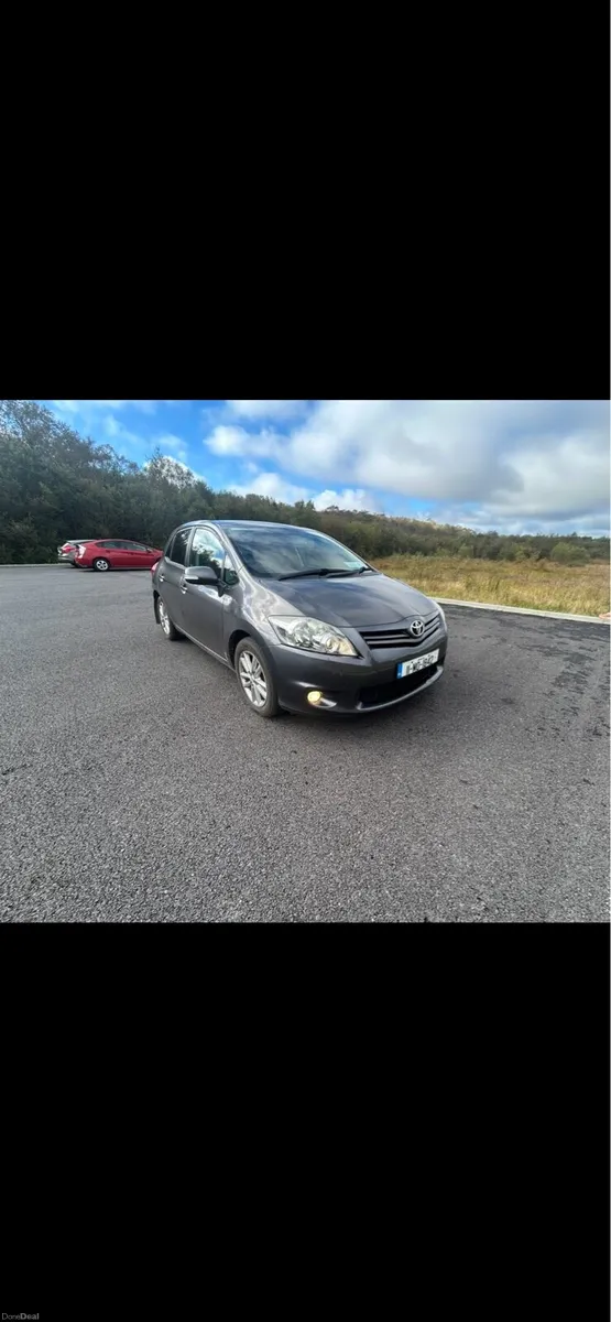 Toyota Auris - Image 1