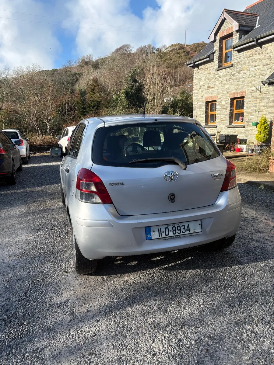 Toyota Yaris 2011 - Image 3