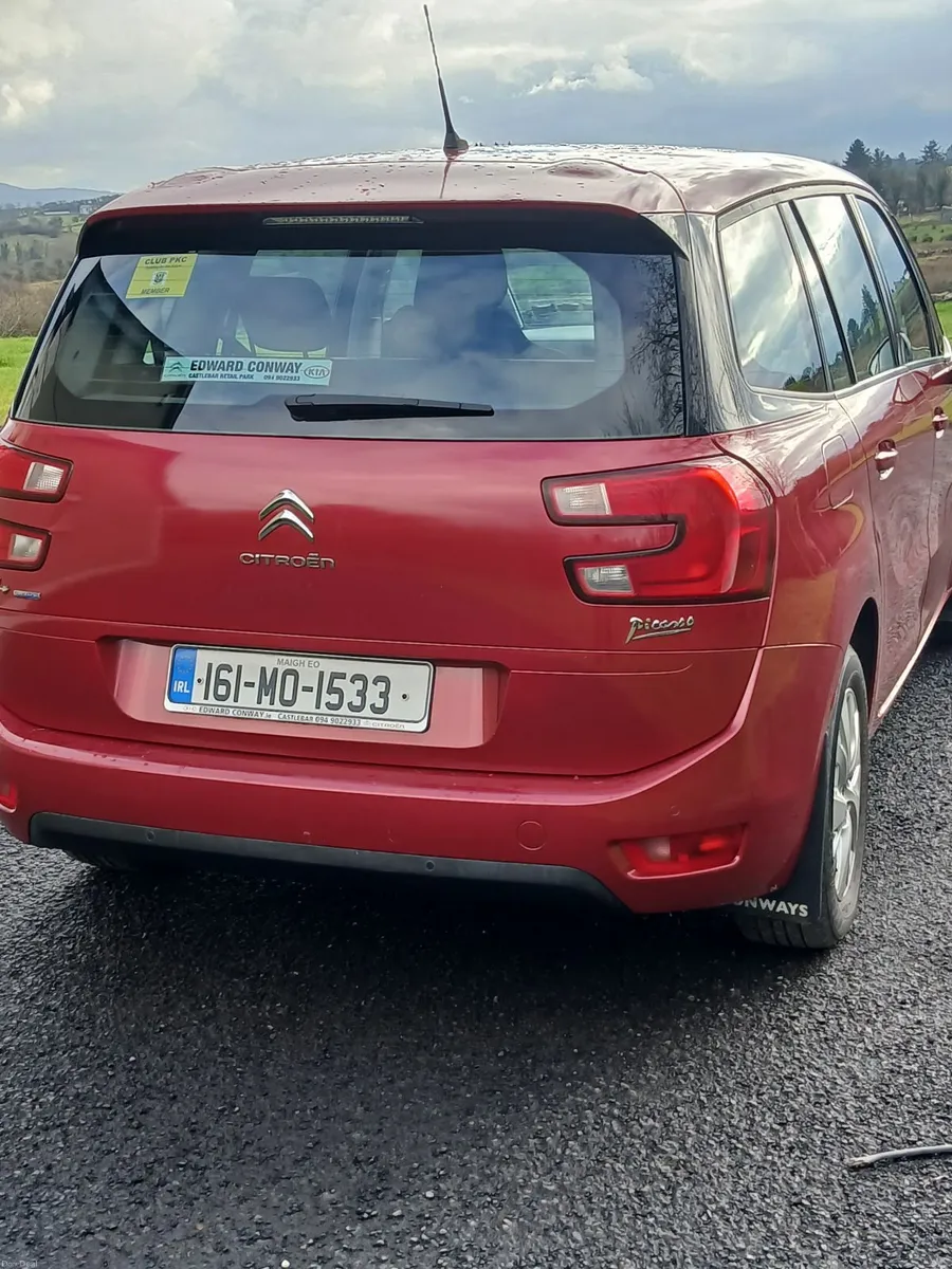 Citroen C4 2016 7 seat's - Image 1